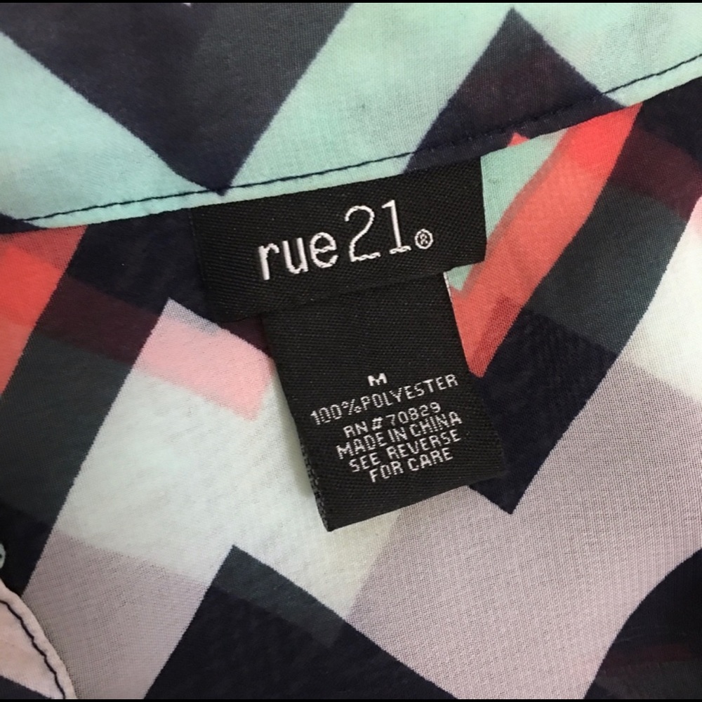 Rue 21 Chevron Sheer Tunic - Picture 7 of 7